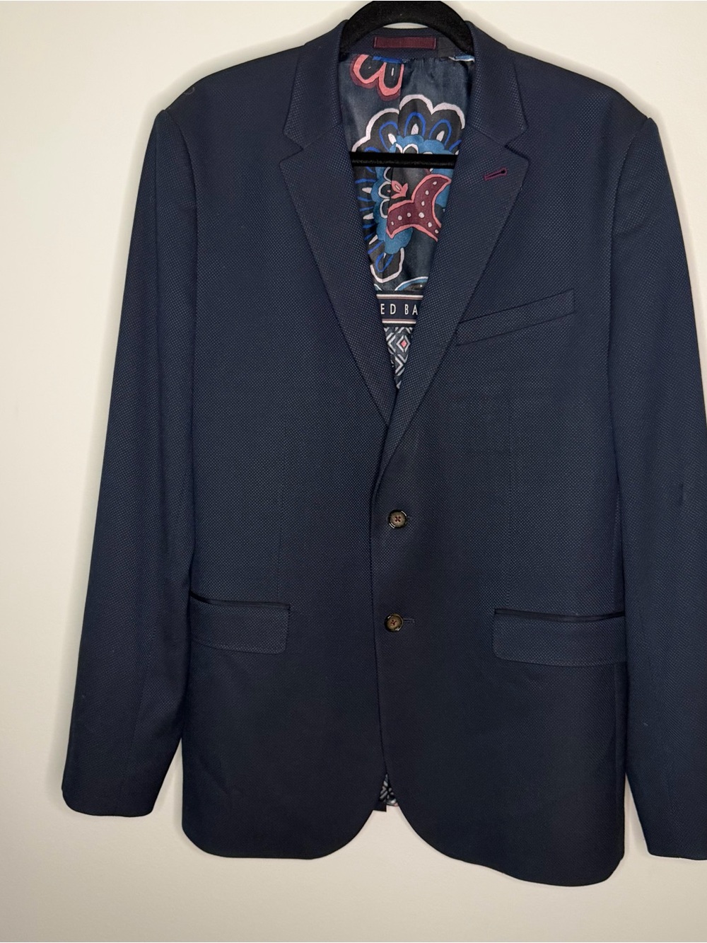 Ted Baker Navy Textured Two-Button Sport Coat with Patterned Lining, size 6